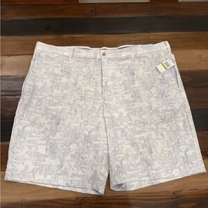 PGA Tour White and Gray Floral Hybrid Shorts